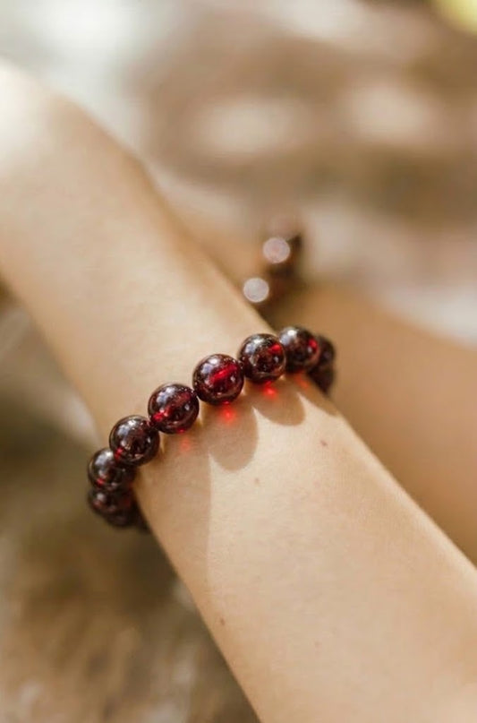 Garnet ~ 8mm