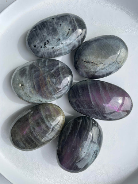 Labradorite Palmstone